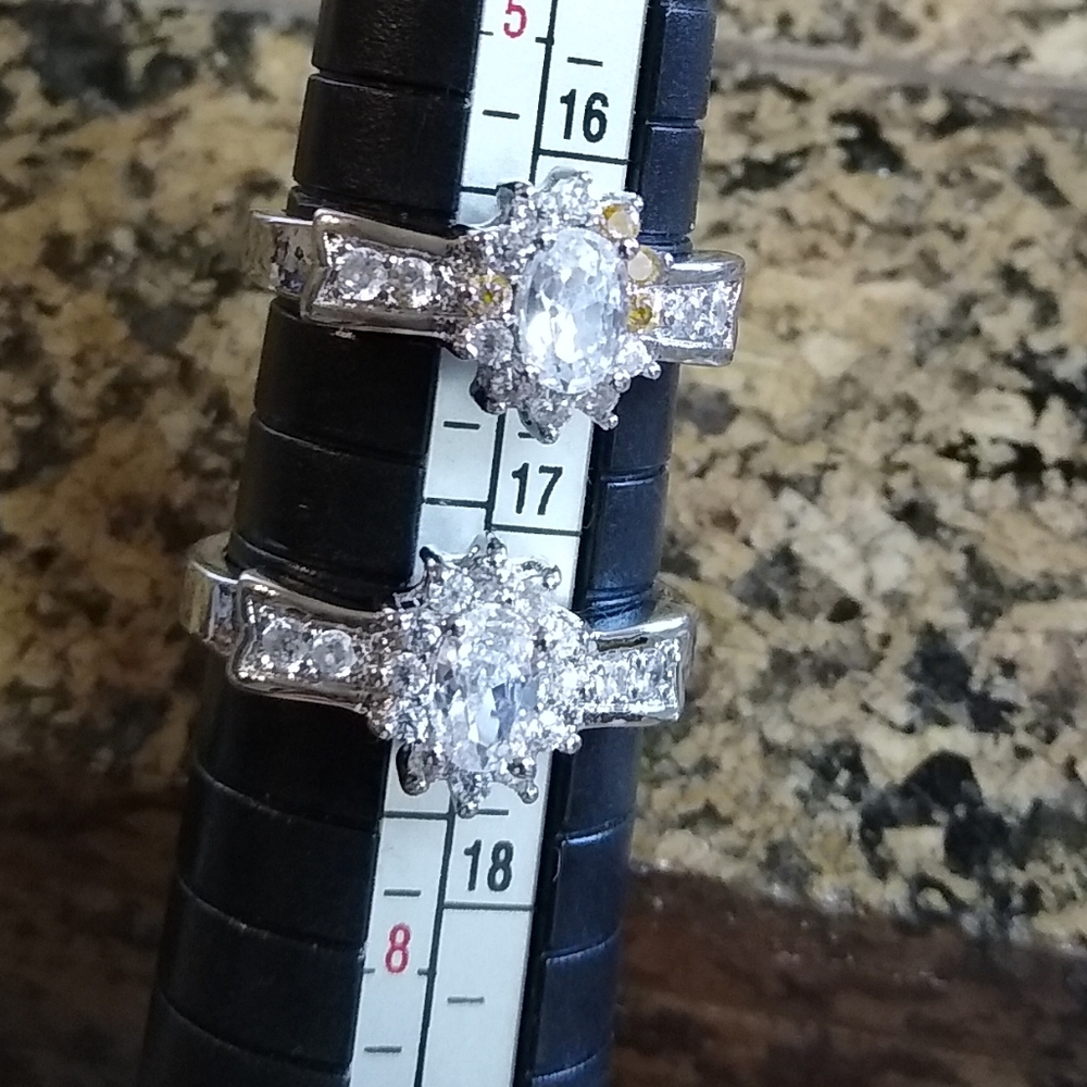 NWT STERLING SILVER WHITE TOPAZ RING